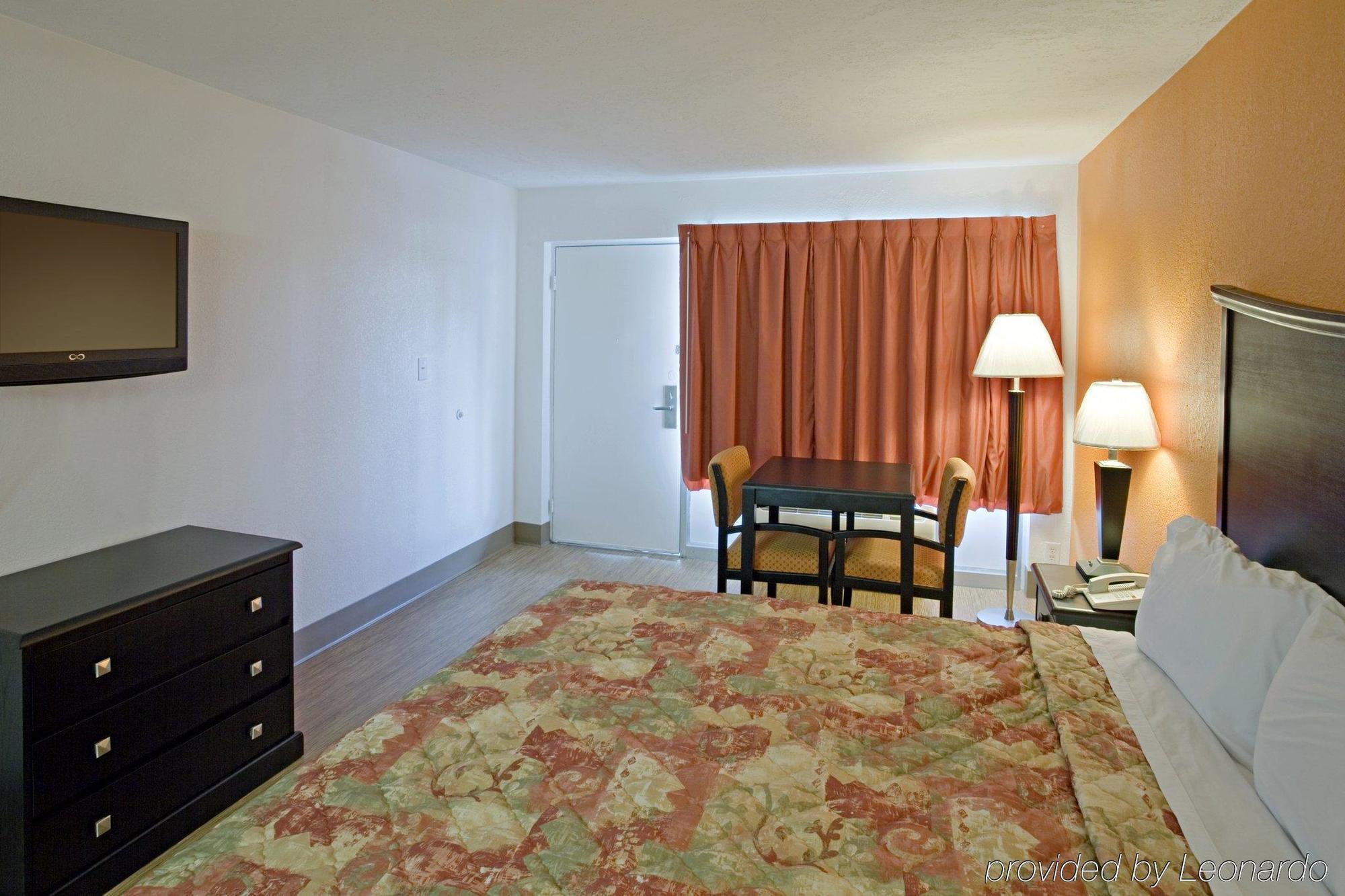 Econo Lodge Metropolis Camera foto